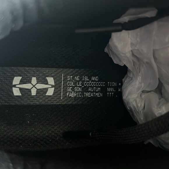 Stone Island Grime Round-Toe Panelled Sneakers - Picture 4 of 9